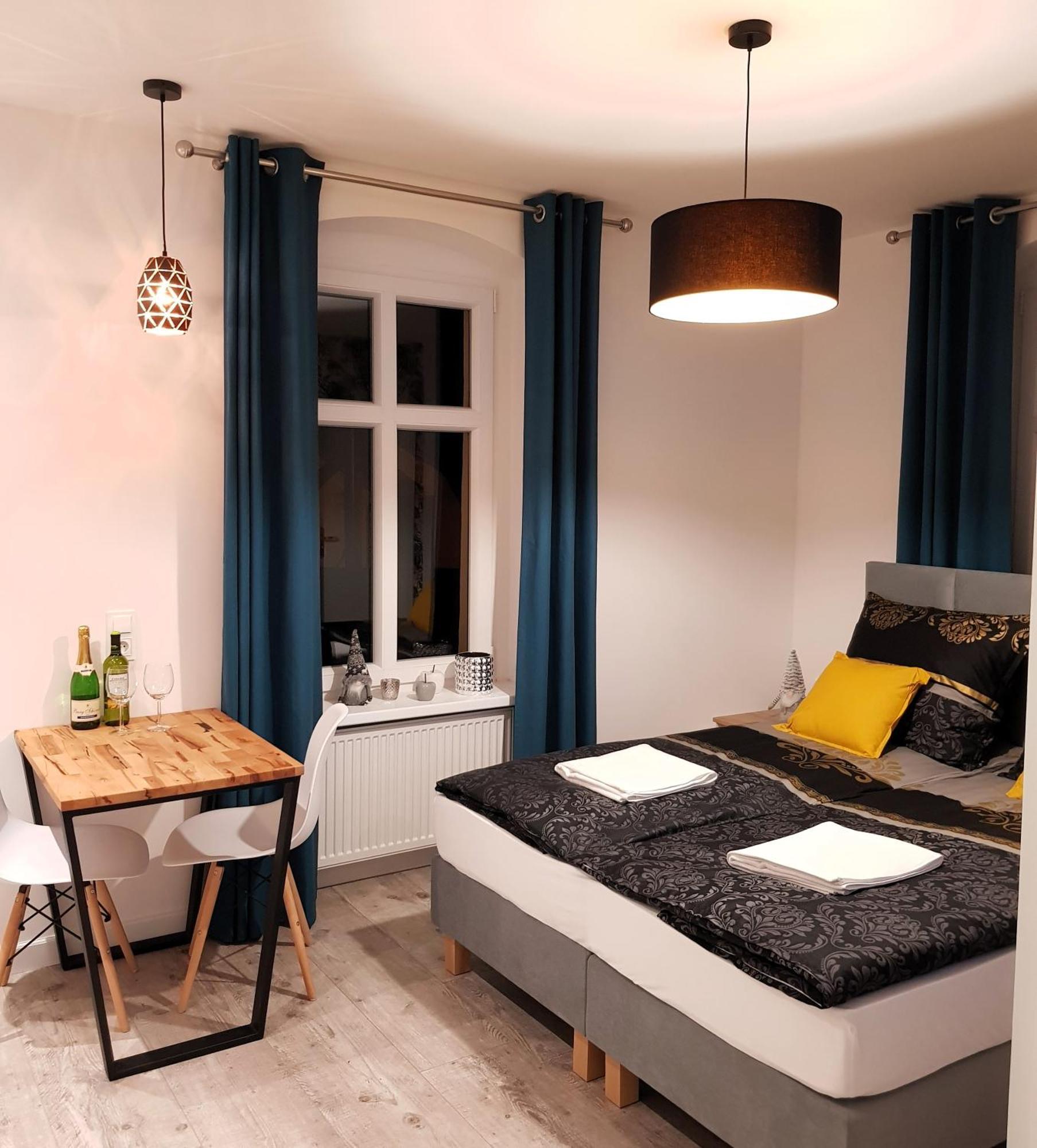 Apartament Przy Placu Piastowskim Jelenia Gora Phòng bức ảnh